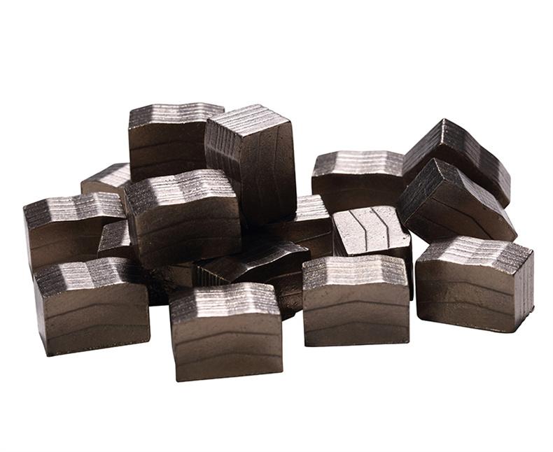 礦山圓鋸片和結塊.jpg 礦山圓鋸片和結塊.jpg