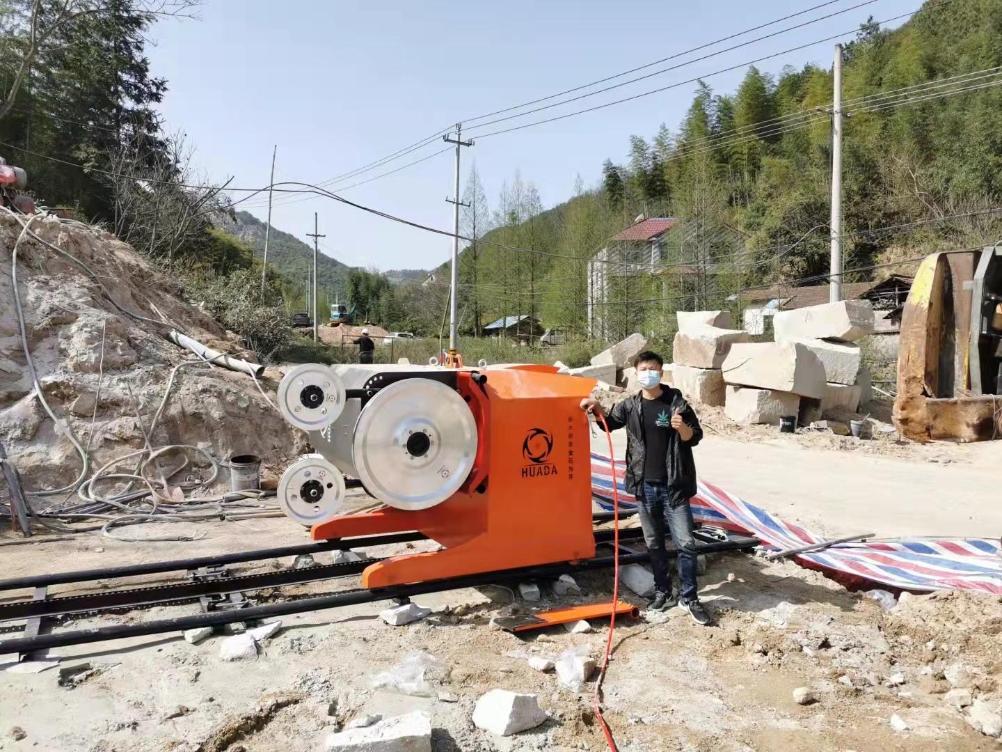 華大金剛石繩鋸切割機助力山西石材礦山開采