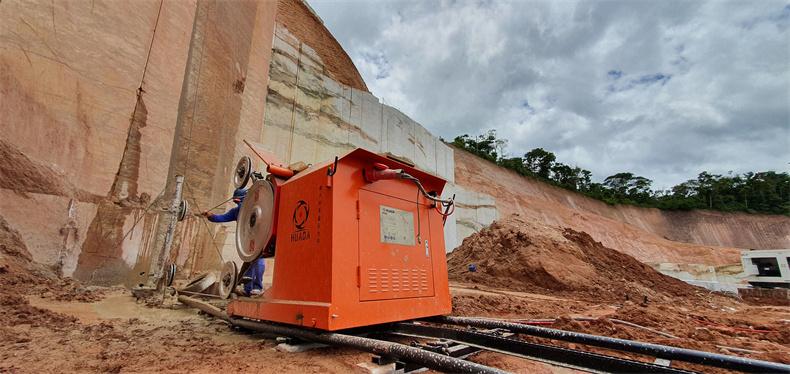 礦山開采繩鋸切割機.jpg