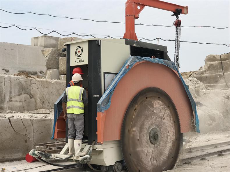 石材開采設(shè)備-雙刀礦山圓盤鋸視頻